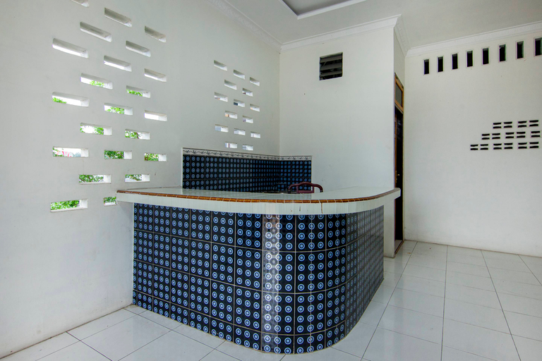 Lobby 2, 2069 Wisma Syariah Kampung Baru, Labuhanbatu