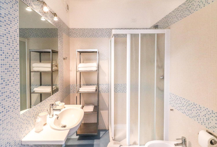 Bathroom 5, Jesulum, Venezia
