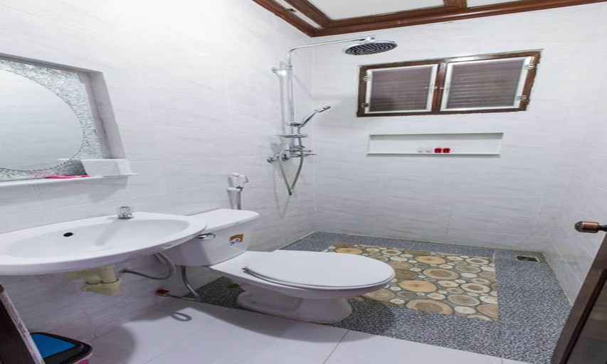 Bathroom 3, Moon's House Hotel , Luang Prabang