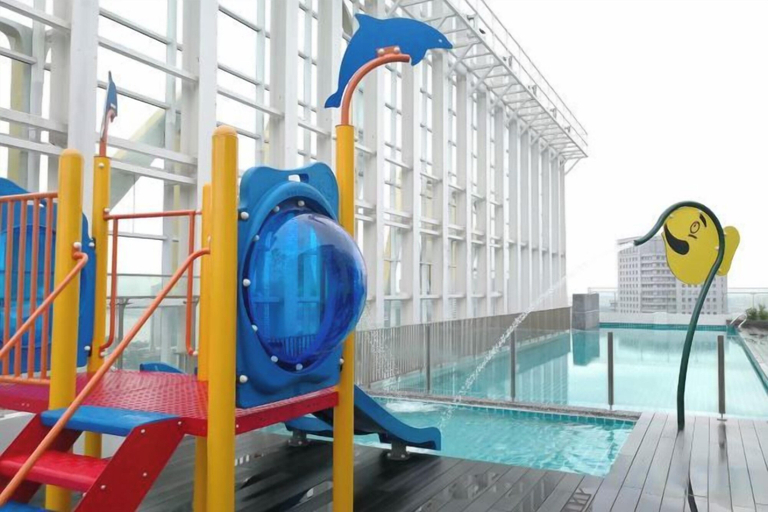 Pool 4, Comfy & Stylish Suasana Suites JB City, Next to Komtar JBCC, Johor Bahru
