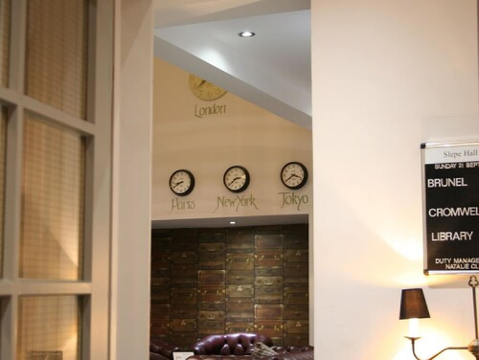 Public Area, Slepe Hall Hotel, Cambridgeshire