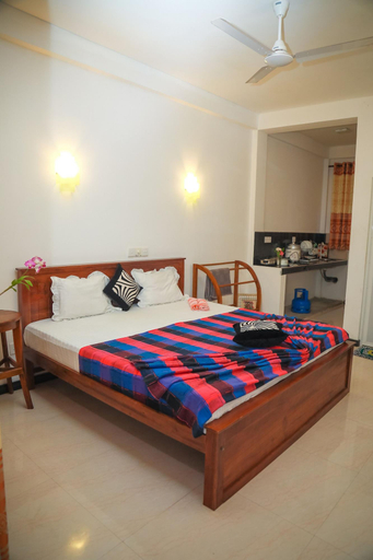Room 3, Hasaranga Holiday House, Hikkaduwa