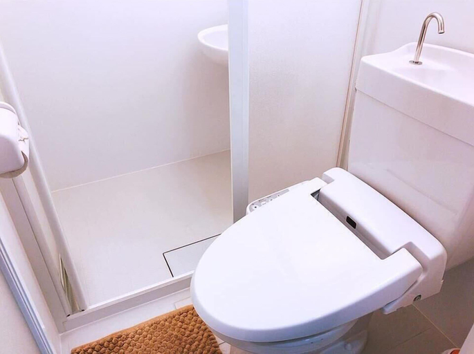 Room 4, Osaka Sinsei Guest House, Osaka