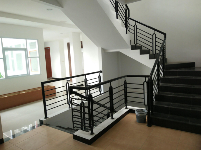 Lobby 4, P Hostel, Bandung