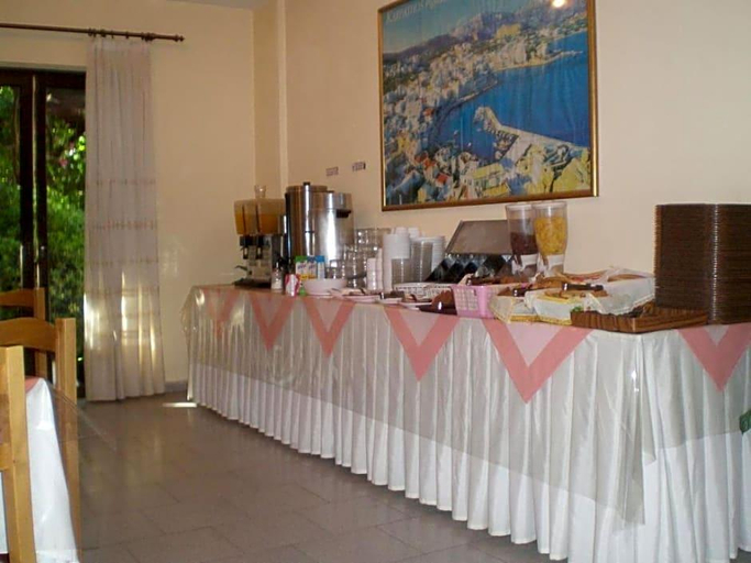 Food & Drinks 4, Titania - Karpathos, South Aegean