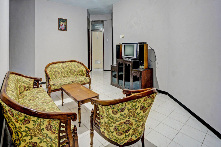 Lobby 2, Spot On 92388 Villa Segi Delapan, Pasuruan