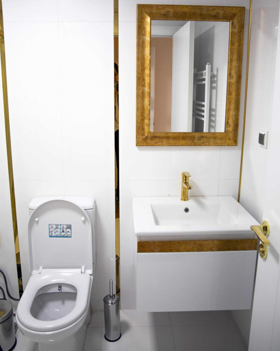 Bathroom 4, Rosa Therapy Hotel, Merkez