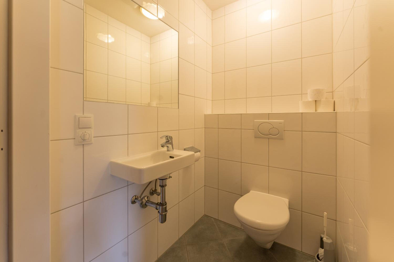 Bathroom 3, Bliem Apparthotel, Liezen