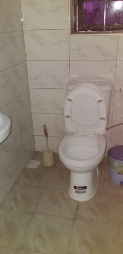 Bathroom, Harts Motel, Kampala