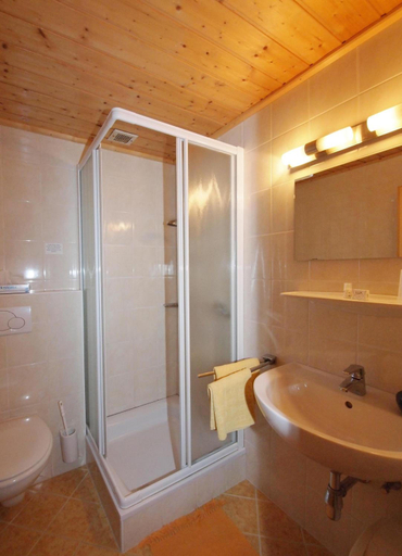 Bathroom 3, Gasthof Pesbichl, Sankt Johann im Pongau