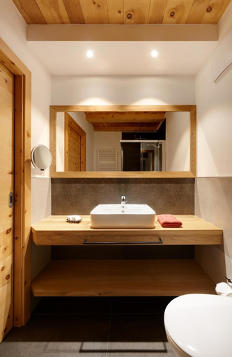 Bathroom 4, Zum Alten Moar, Bolzano