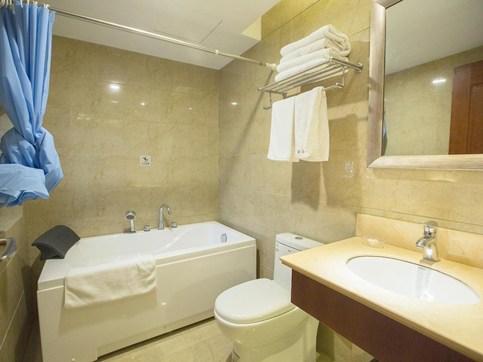 Bathroom 3, Yahve Academy Hotel, Dali Bai