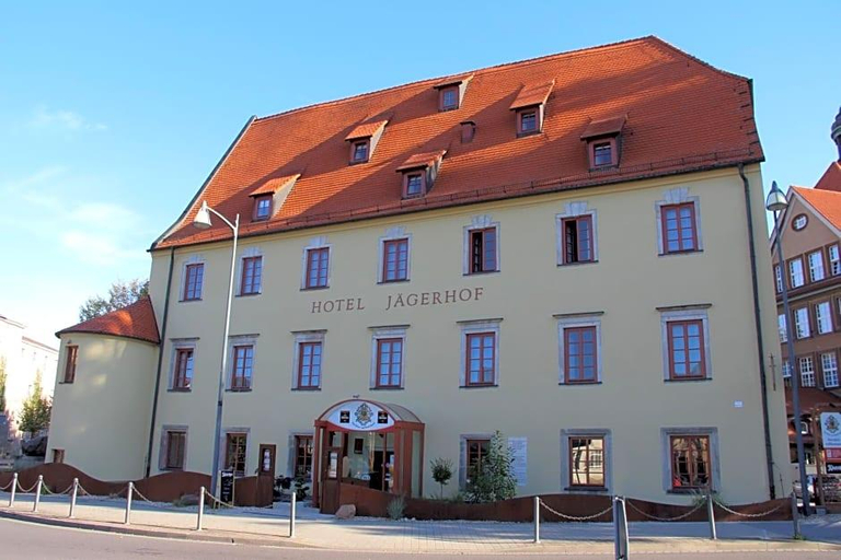Lobby 5, Jägerhof, Burgenlandkreis