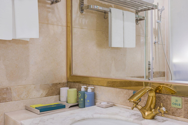 Bathroom 4, Kelly Wah International Hotel, Huizhou