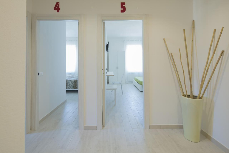 Lobby 3, Affittacamere Margherita, La Spezia