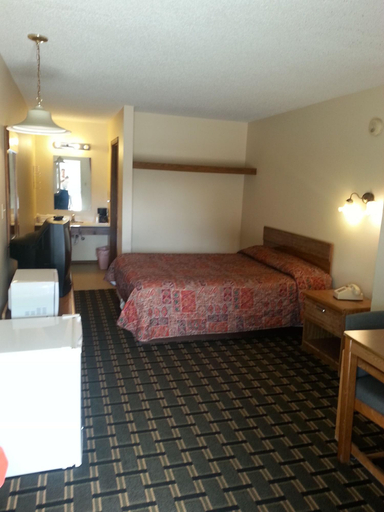 Room 3, Holiday Pines Motel, Delaware