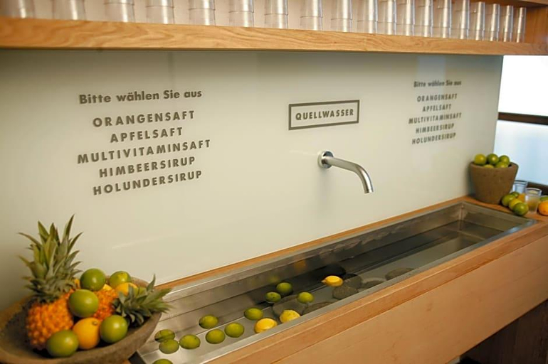 Public Area 2, Olymp, Imst