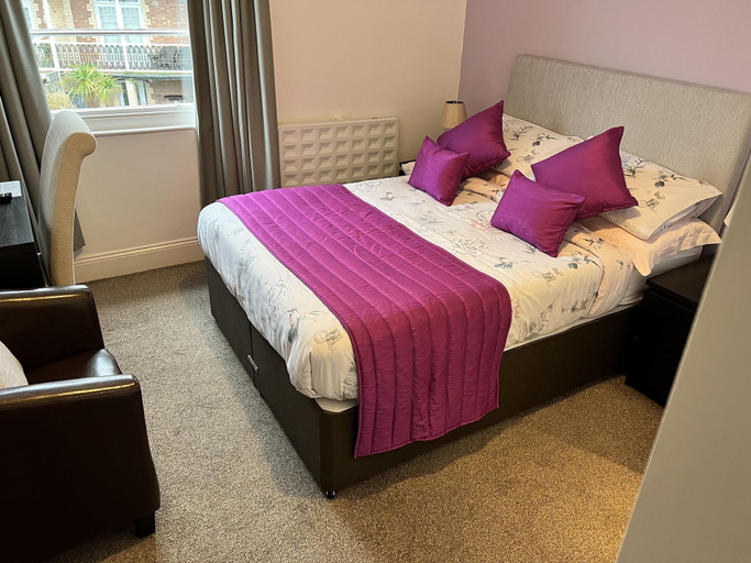 Room 2, Harbour Lodge B&b, Torbay