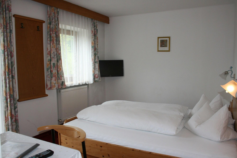 Bedroom 4, Rosenhof, Schwaz