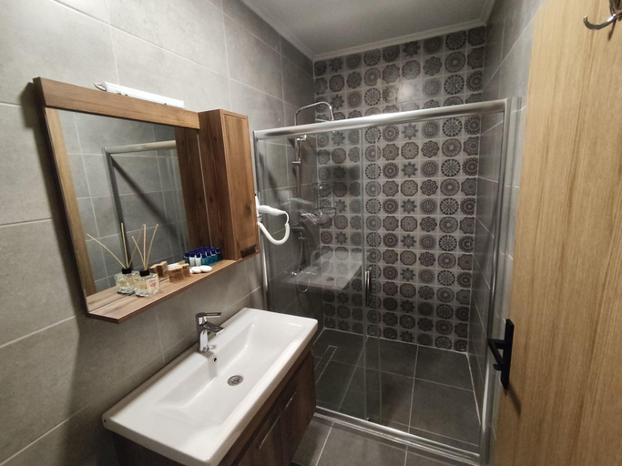 Bathroom 5, Bakirkoy Best Suit, Bakırköy