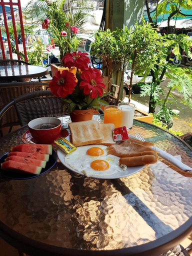 Food & Drinks 5, Pr Patong Residence, Phuket Island