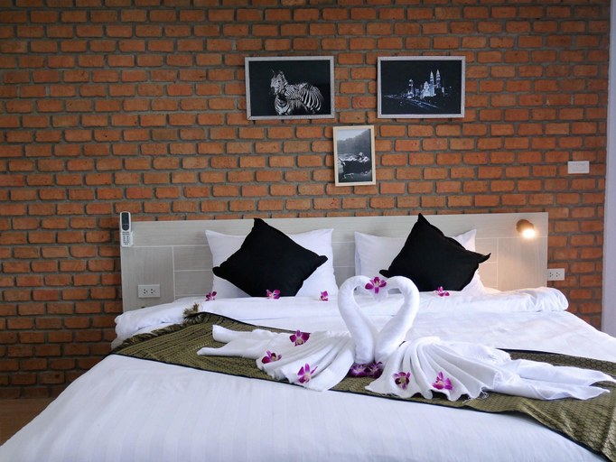 Room 2, Charin Village, Phuket Island