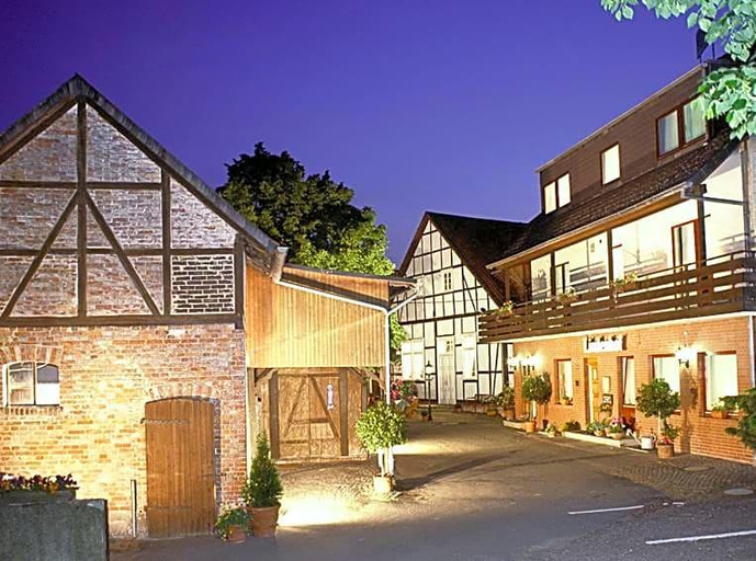Exterior & Views 2, Landgasthaus Lindenhof, Helmstedt