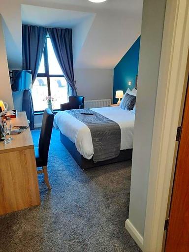 General view 4, OYO Standing Stones Lodge, Lisburn and Castlereagh