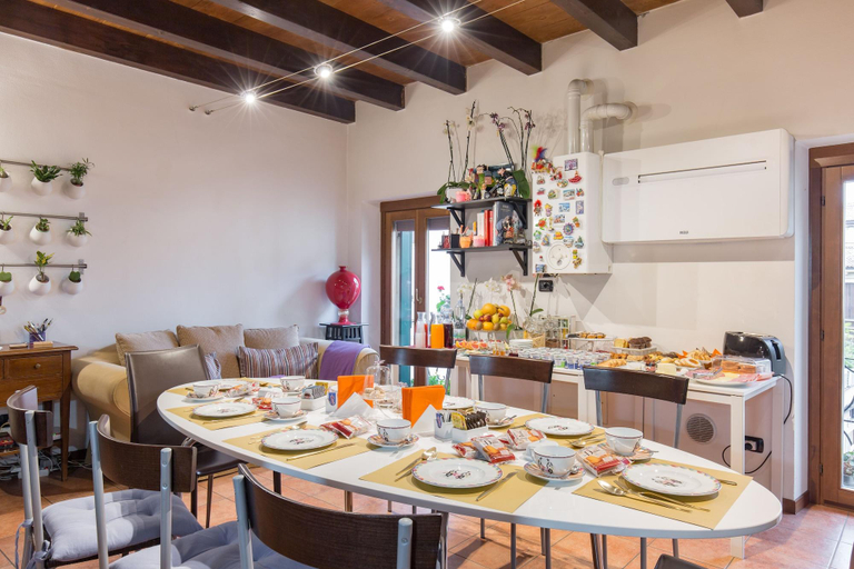 Food & Drinks 5, Veronetta House, Verona