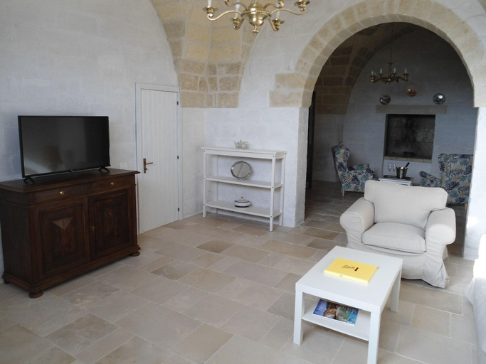 Public Area 3, Tenuta Pigliano, Lecce