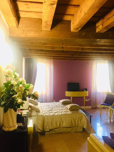 Bedroom 4, Mazzini Suite, Verona