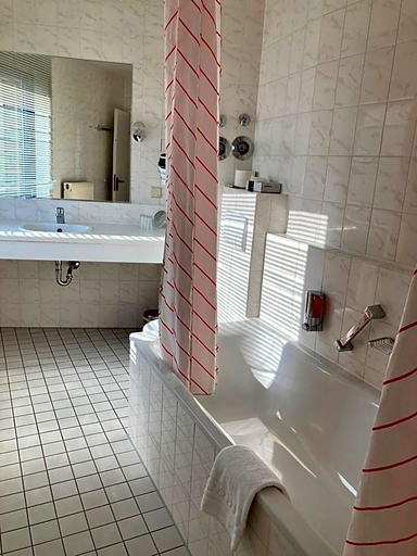 Bathroom 4, Akzent Congresshotel, Bautzen