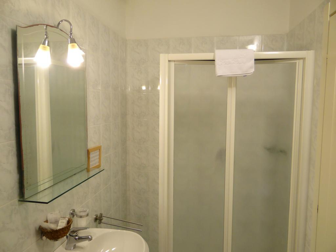 Bathroom 4, Home In Florence B&B, Florence