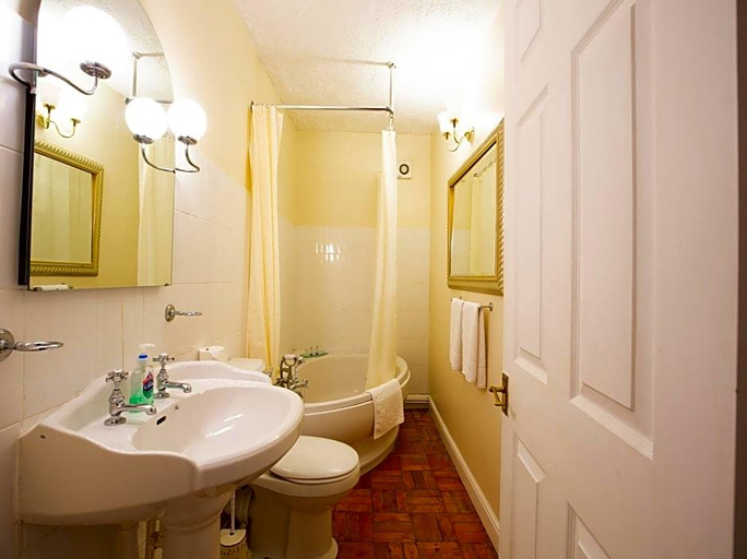 Bathroom 4, Wincham Hall, Cheshire West and Chester