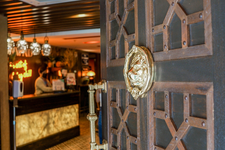 Bar, Unwnd Lux Hostel, Mandaluyong