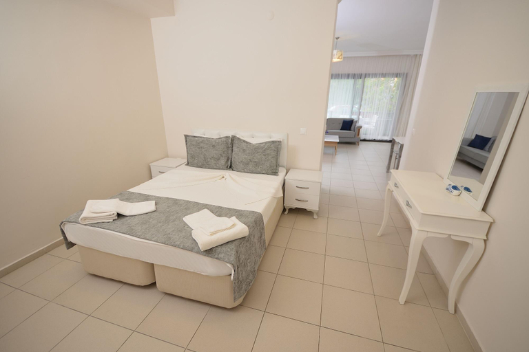 Bedroom 4, Saatli Apart Otel, Çeşme