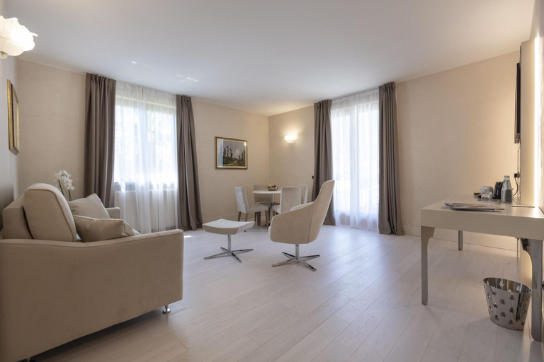 Bedroom 3, The Park Hotel Imperial, Brescia