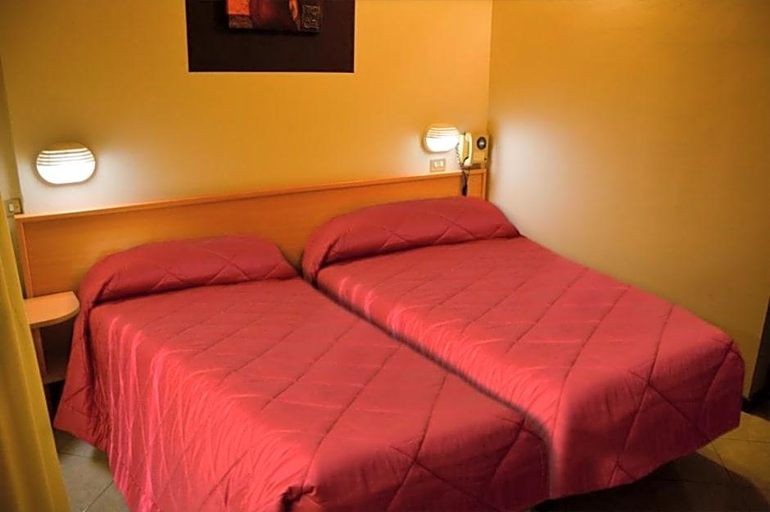 Bedroom 3, Aurora, Bologna