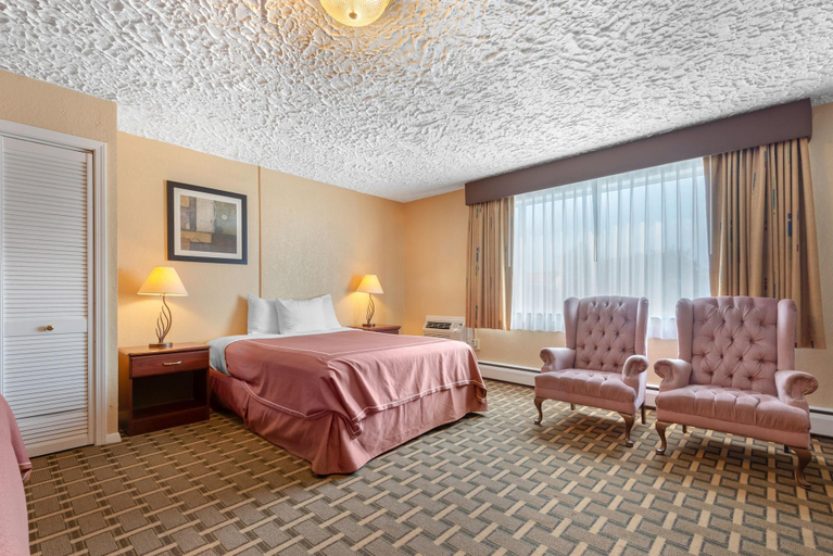 Bedroom 3, Village Haven Inn & Extended Stay, Erie