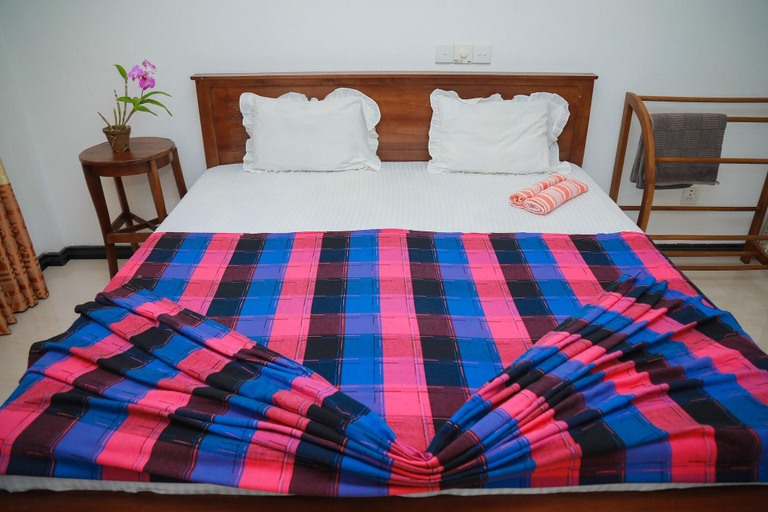 Room 4, Hasaranga Holiday House, Hikkaduwa