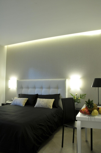 Room 2, Gemini Suite, Rome