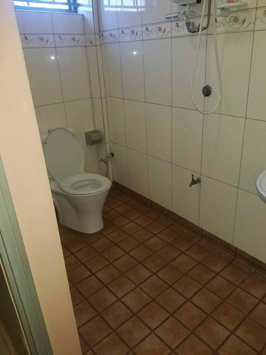 Bathroom 3, Hotel Hensek, Kampala