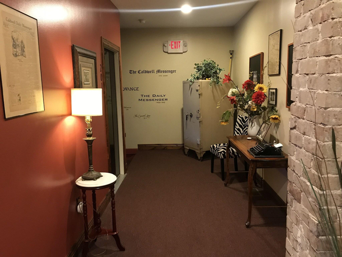 Public Area 3, Caldwell Messenger Suites, Sumner