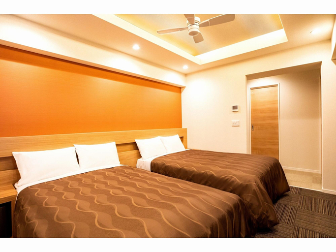 Room 2, Yenn's Marina Inn Mercy, Ginowan