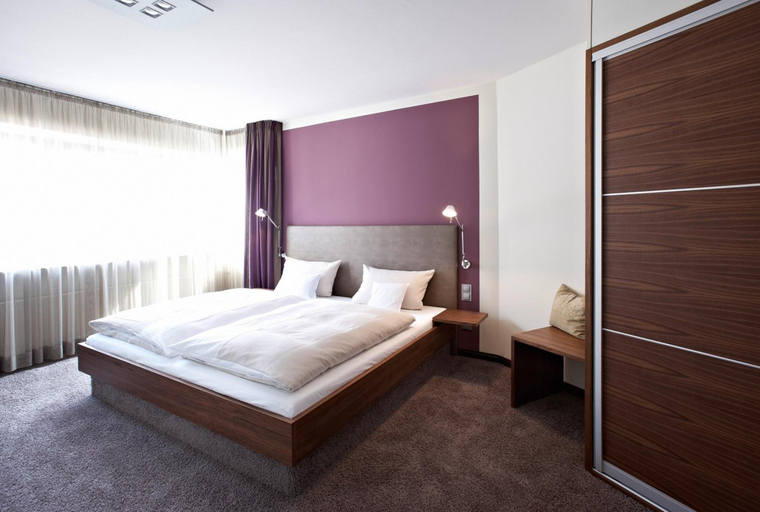 Bedroom 4, Am Helmwartsturm, Mayen-Koblenz