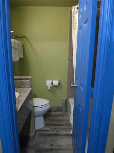 Bathroom 5, Gateway Motor Inn, Tulsa