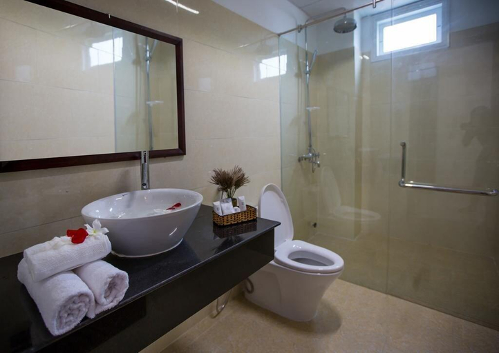 Bathroom 4, Han Huyen Homestay, Da Nang