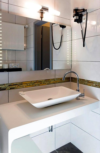 Bathroom 3, Hotel Royal Frankfurt , Frankfurt am Main