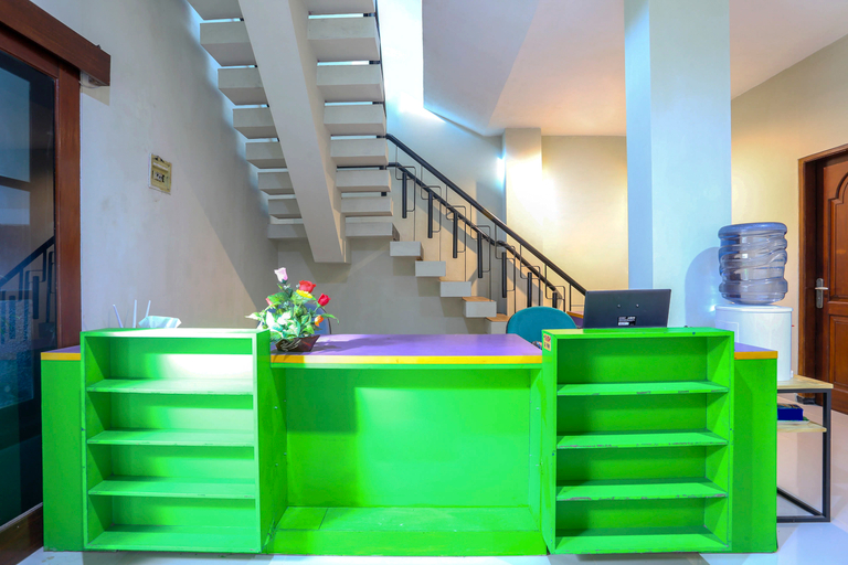 Lobby 5, 2409 Safara Guesthouse, Semarang