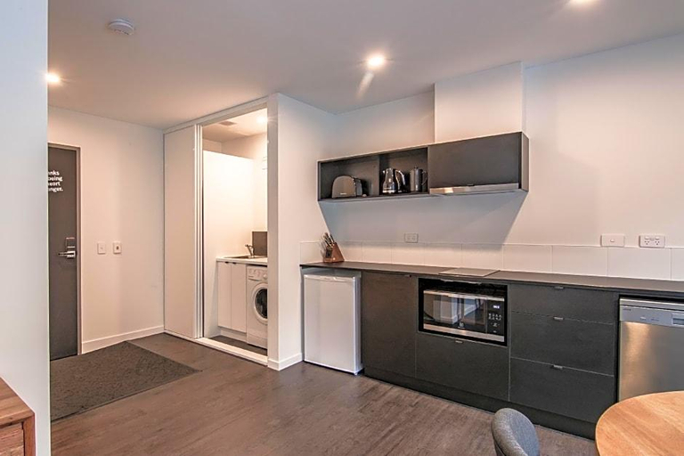 Room 3, Change Overnight, Launceston - Pt B